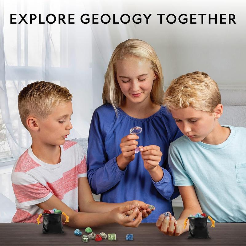 NATIONAL GEOGRAPHIC Rock Collection Box for Kids – 300 Piece Gemstones and Crystals Set Includes Geodes and Real Fossils, Rocks and Minerals Science Kit for Kids, A Geology Gift for Boys and Girls