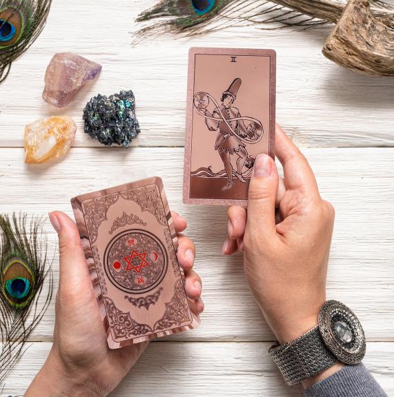 Rose Gold Pink Luxury Classic Rider Waite Tarot Cards PVC Waterproof Wrinkle Resistant Gold Foil with Guidebook Beginners Expert Readers Magnetic Box Standard Size