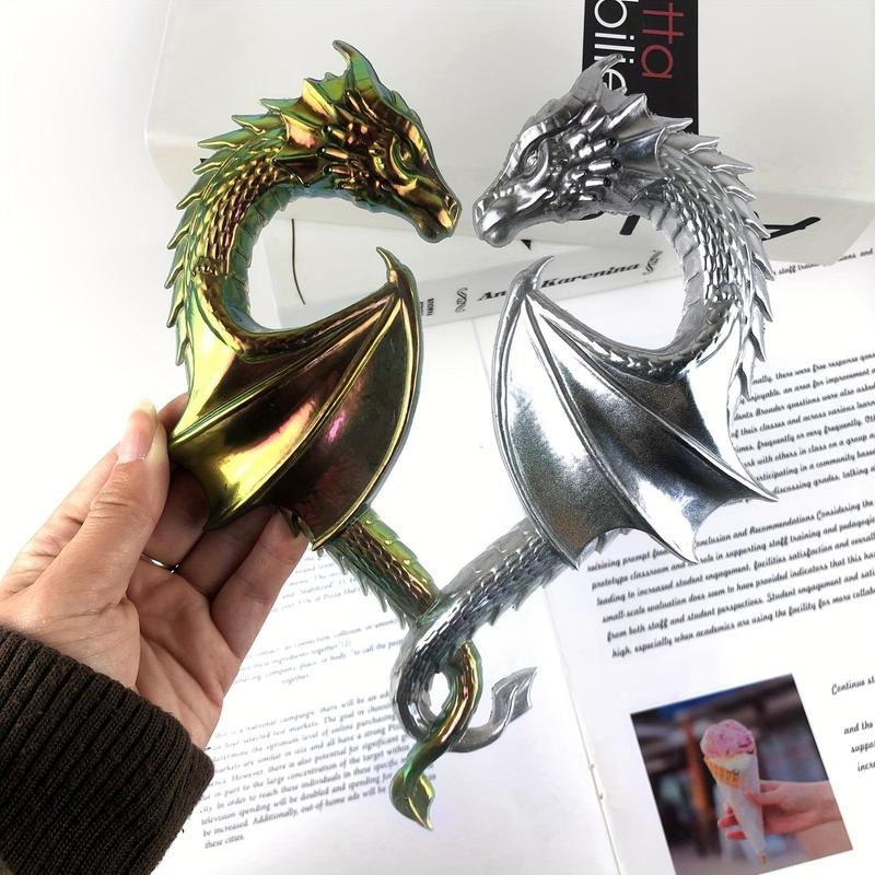 Creative Dragon Design Silicone Mold, 1 Count Heart Shaped DIY Casting Mold, Unique DIY Casting Mold for Desktop Wall Hanging Decoration