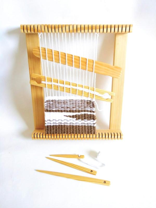 ThomaSWillisStudios Weaving Loom Kit with shuttle, shed stick and 3 weaving needles