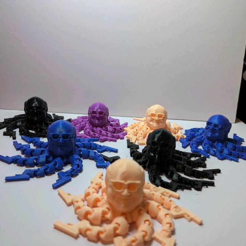 Danny Devito Frank Reynolds Glocktopus 3D Printed Articulated Desk Decoration Figure - Customizable Color Options