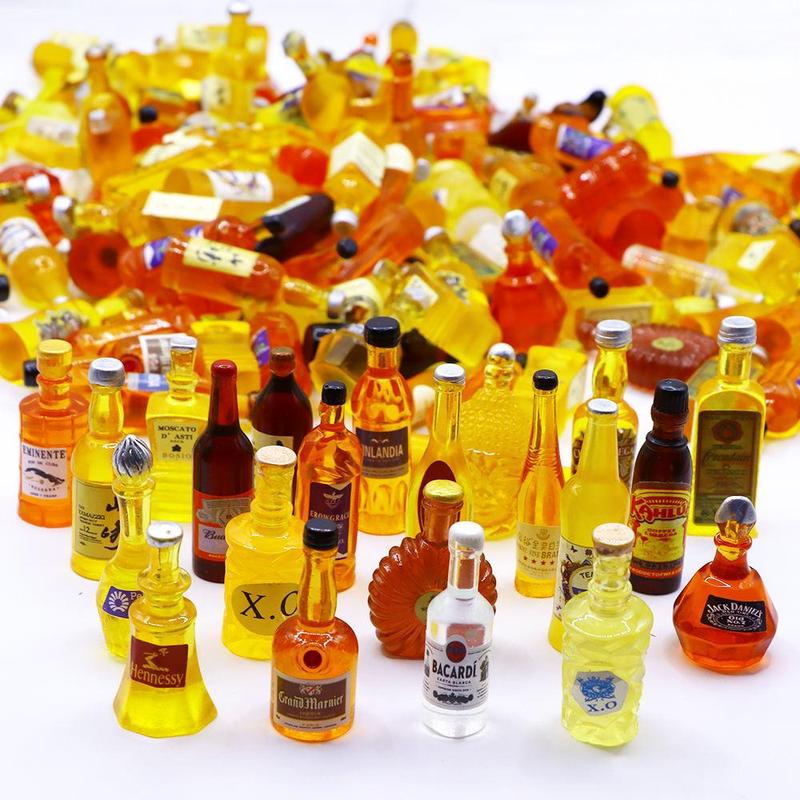 Random Style Mini Wine Bottle Resin Ornament Decoration Set, 30pcs set Mixed DIY Craft Miniature Wine Bottles, Resin Accessories for Scene, Fairy Garden