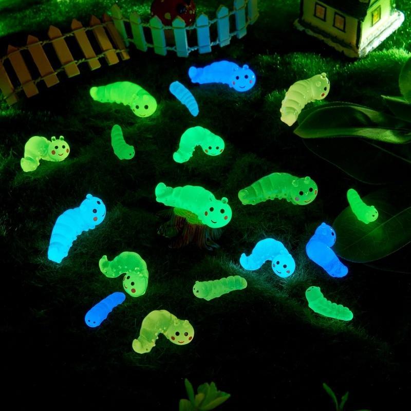 Random Color Cute Glow in The Dark Worm Shaped Decoration, 30 50pcs Luminous Worm Ornament, DIY Decoration Accessories for Home & Garden & Car