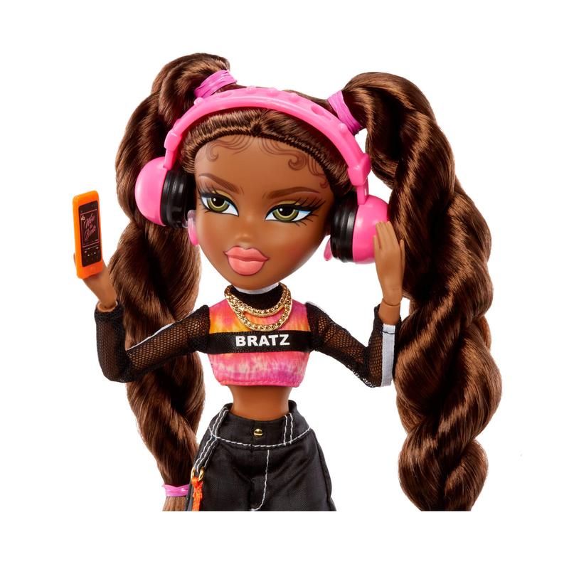 Bratz Alwayz Sasha Fashion Doll with 10 Accessories