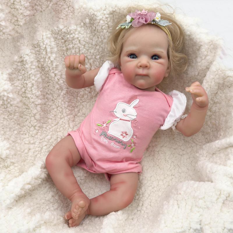 A 17.7-inch Sleeping Beauty cute baby doll, 3D painted skin, visible blood vessels, soft silicone realistic baby girl Princess gift toy, Halloween Christmas gift