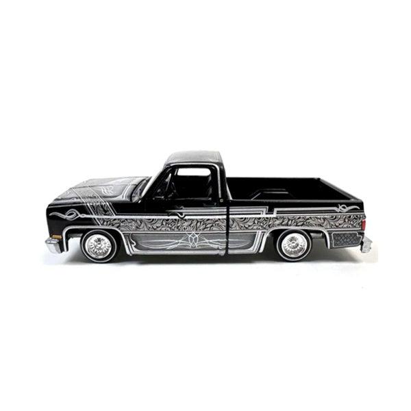 Auto World Lowriders 1983 Chevrolet Silverado 1:64 Diecast Car